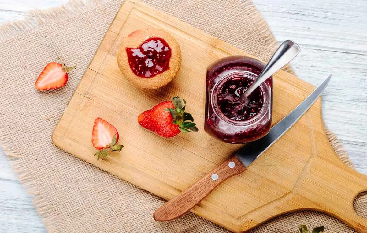 طرز تهیه مربای توت‌فرنگی