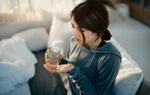 بهترین قرص خارجی تنظیم هورمون‌های زنانه