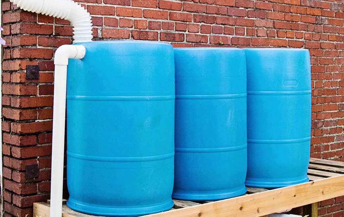 توجه به ضد UV بودن در راهنمای مخزن آب