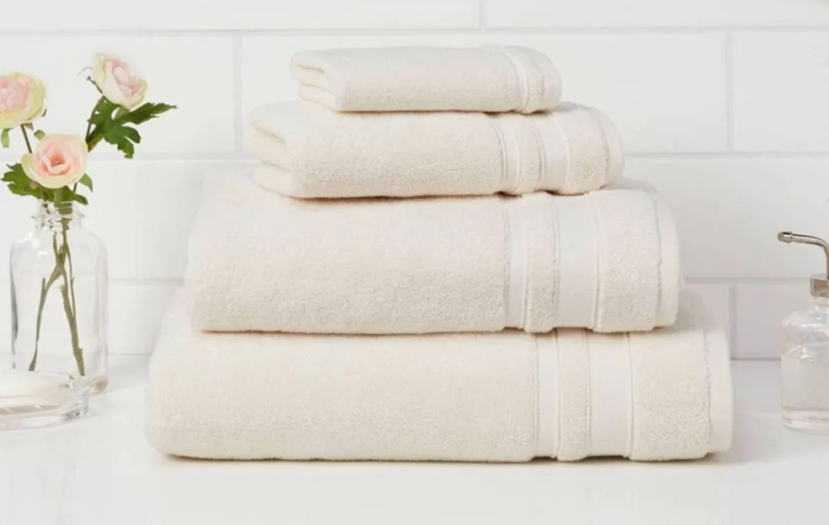 انتخاب بهترین حوله برای حمام و دستشویی و روشهای مراقبت از آن