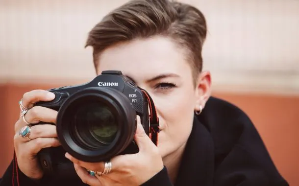 دوربین کانن EOS R1