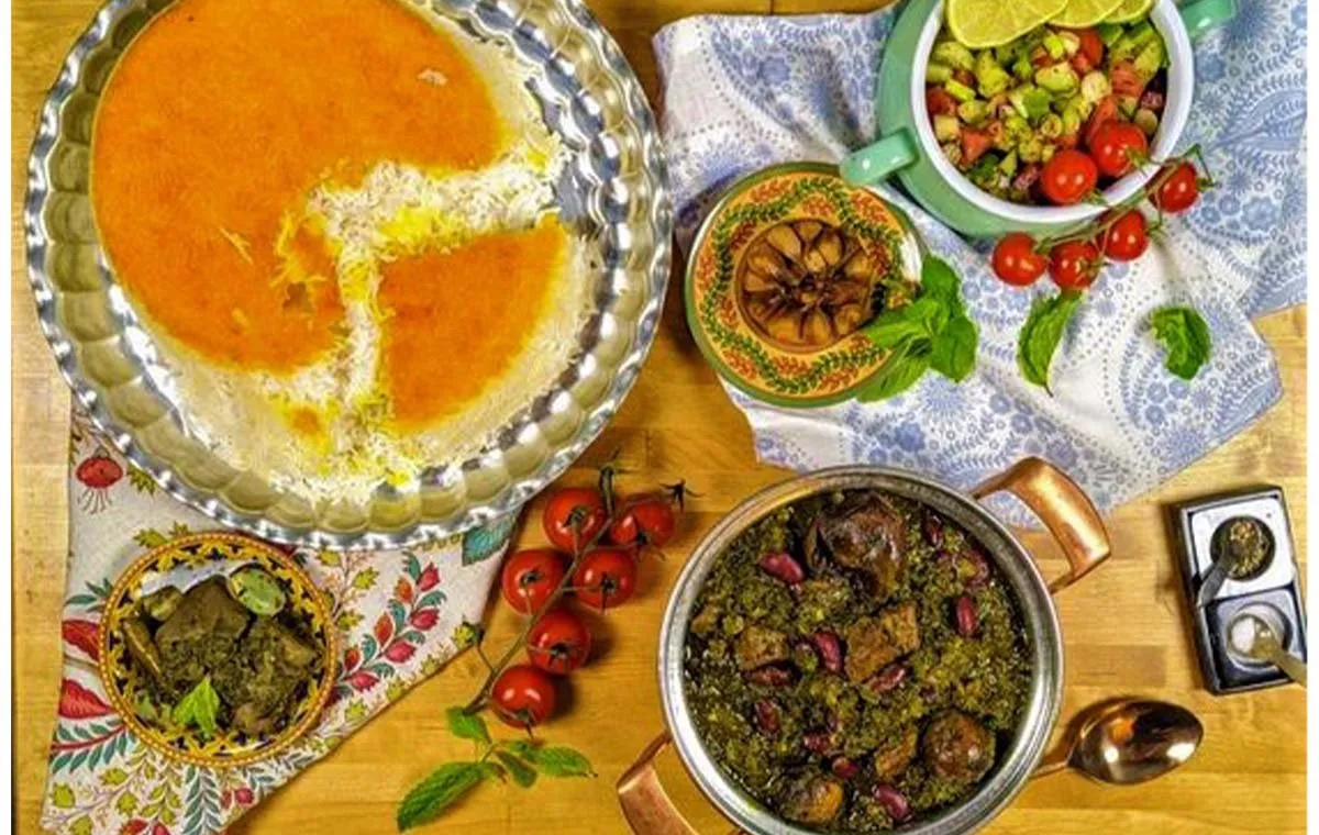 طرز تهیه قرمه سبزی با رب