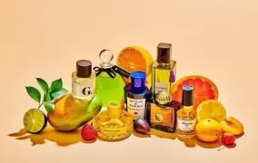 عطر با رایحه‌ میوه‌ای