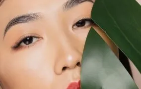 کاشت مژه هیدن چیست