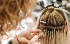 اکستنشن موی میکرولینک چیست و چگونه انجام می‌شود؟