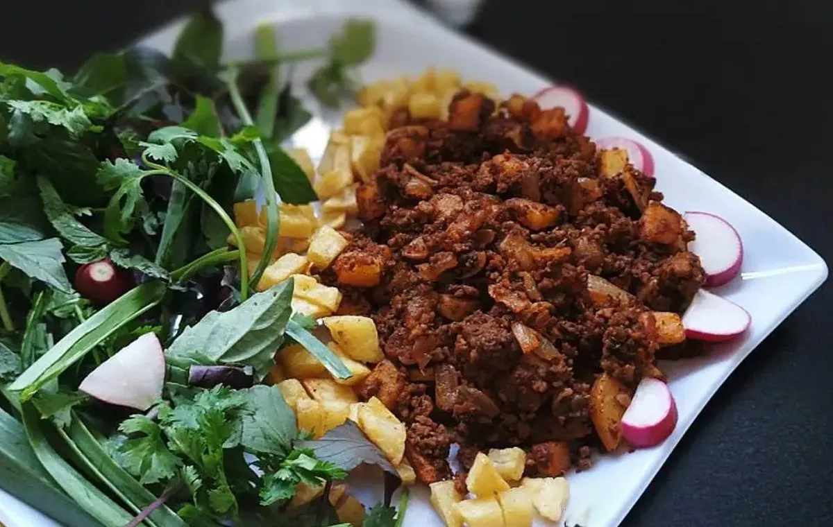 واویشکا سیب زمینی و سبزی