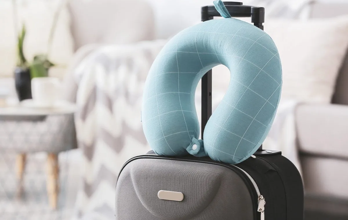 انتخاب بالش گردنی مناسب میتواند تأثیر زیادی بر راحتی و سلامتی شما در طول سفر داشته باشد.