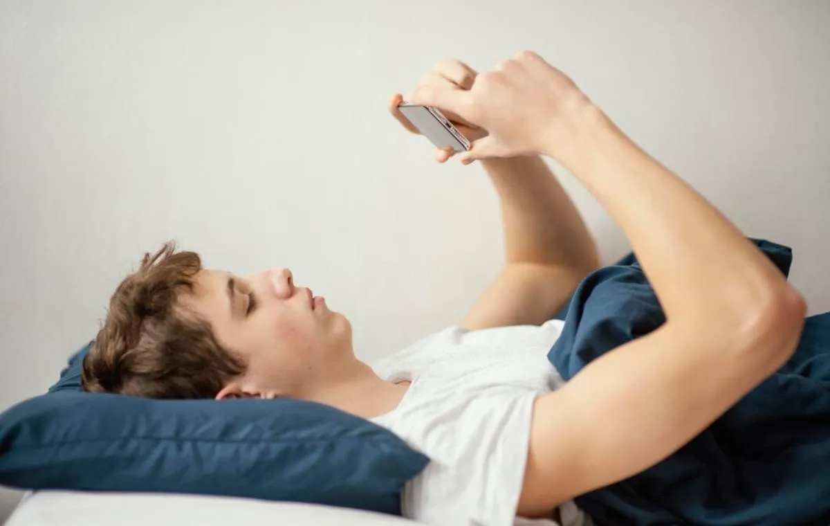 نور اسکرین‌ها بی‌خوابی را تشدید می‌کنند