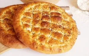 طرز تهیه نان شیرمال در خانه + فوت و فنهای مهم