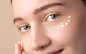 بهترین کرم‌های دور چشم ایرانی