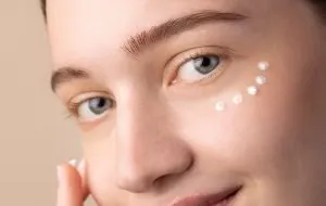 بهترین کرم‌ دور چشم ایرانی