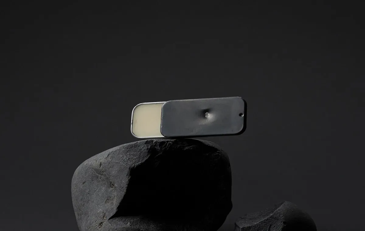 عطر جامد چیست