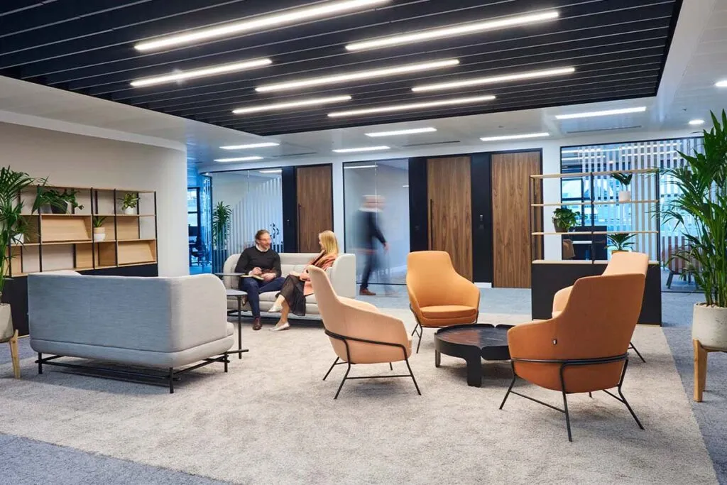 7 ویژگی کلیدی طراحی دفتر کار مدرن