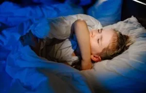 علت سرفه کودکان خردسال در شب چیست؟