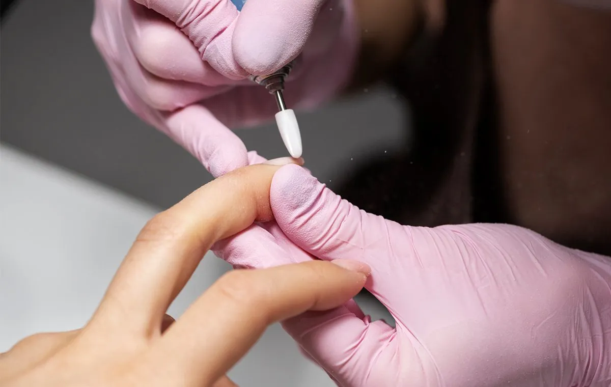 تفاوت ژلیش و کاور ناخن چیست؟