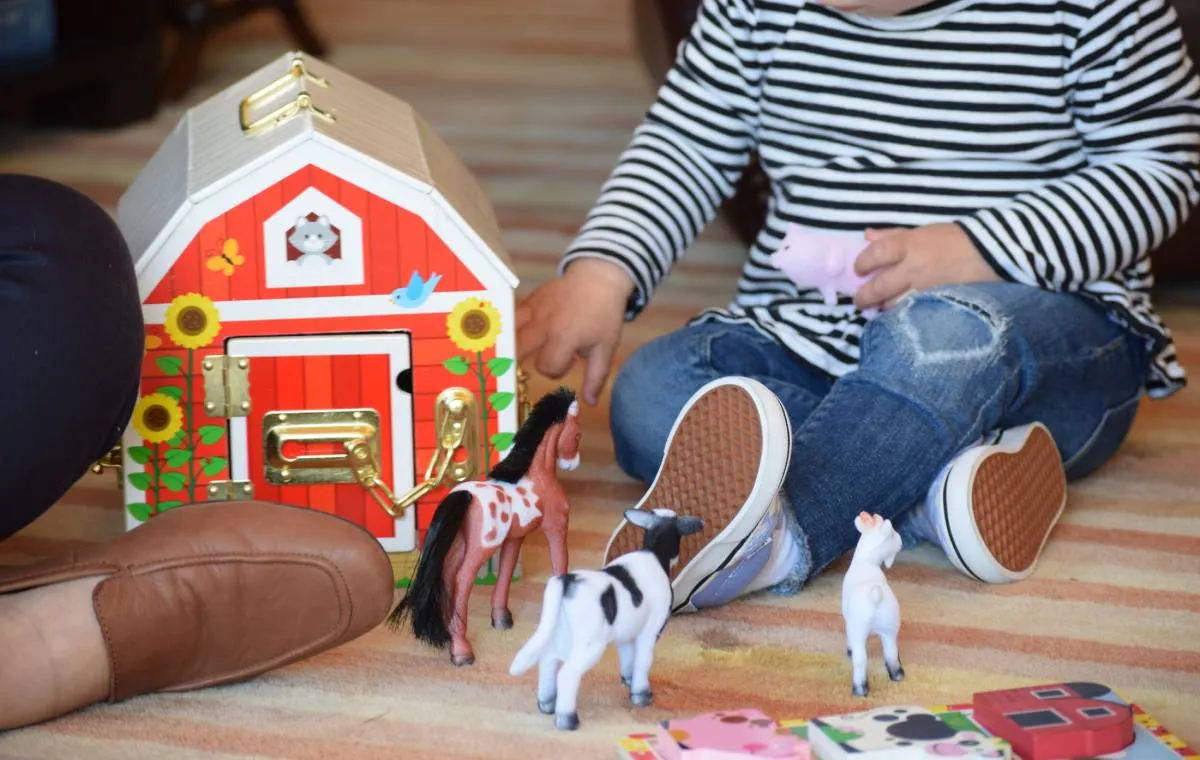 بهترین اسباببازیها برای تقویت خلاقیت کودکان دو ساله