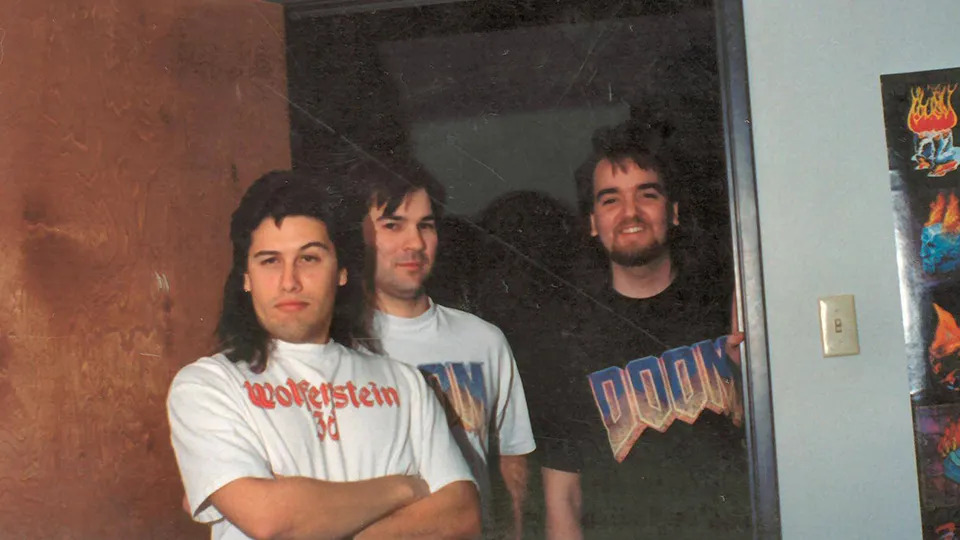 ترجمه کتاب Masters of Doom
