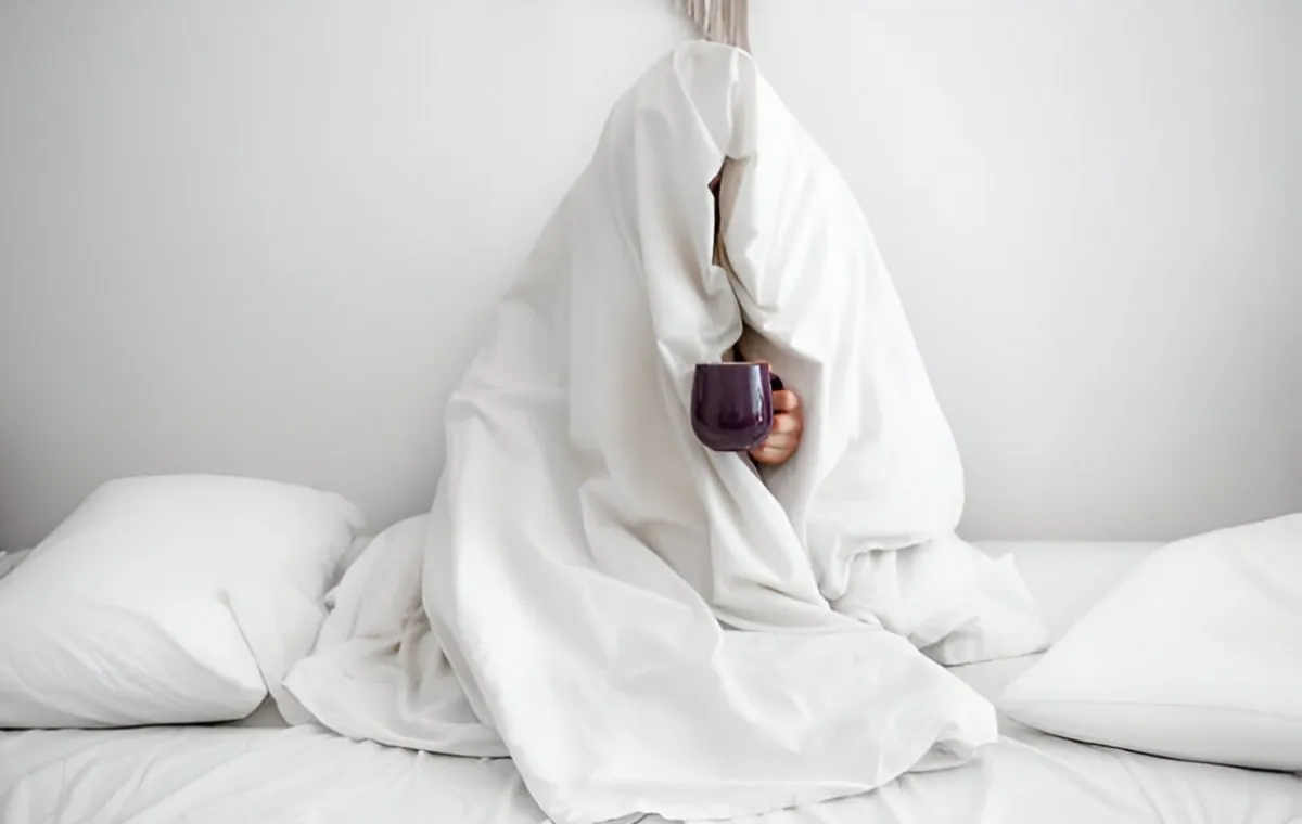 چگونه خود را برای به موقع بیدار شدن در صبح تربیت کنیم؟