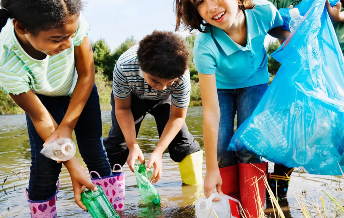 جمع‌آوری زباله در روز زمین