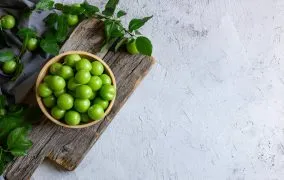 طرز تهیه ترشی گوجه سبز