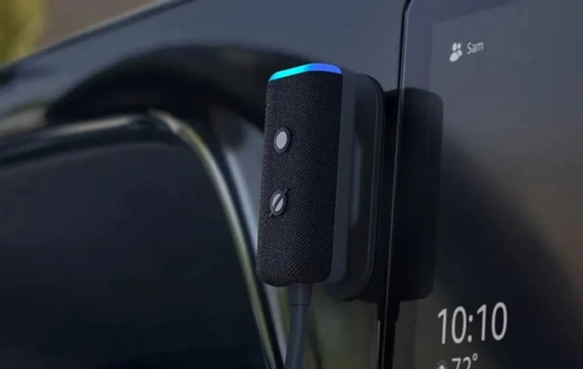  دستیار صوتی آمازون مدل Echo Auto 