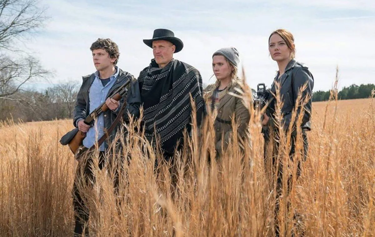 بهترین فیلمهای اکشن ترسناک؛ زامبیلند (Zombieland)