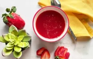 طرز تهیه‌ی شربت توت‌فرنگی