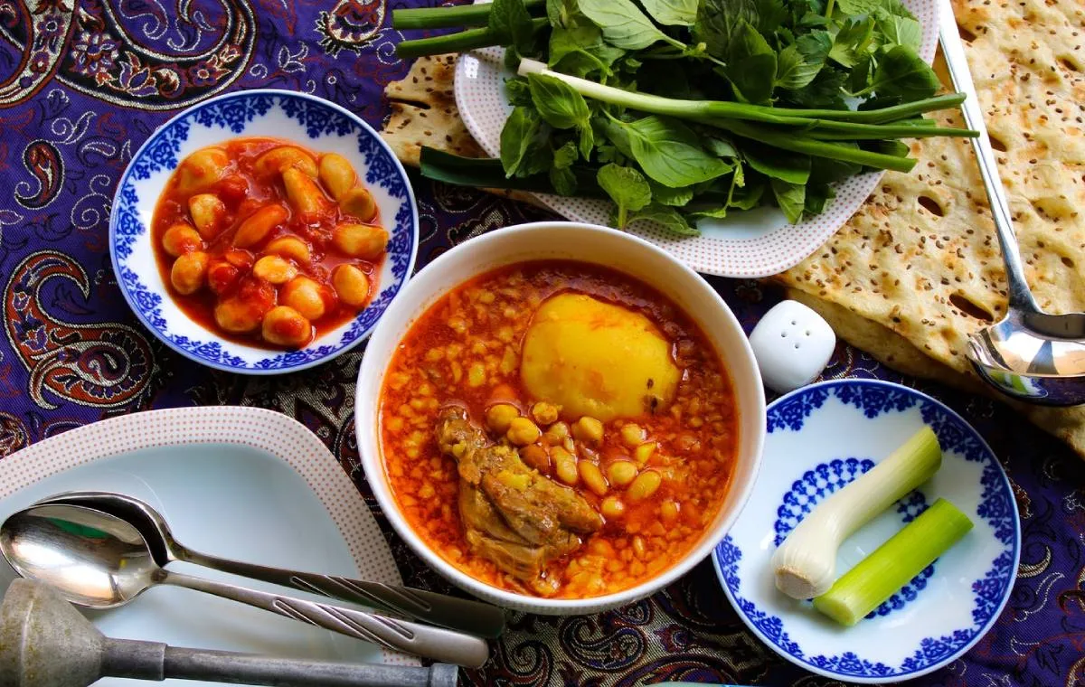 آبگوشت - شام با نان برای دورهمی خانوادگی