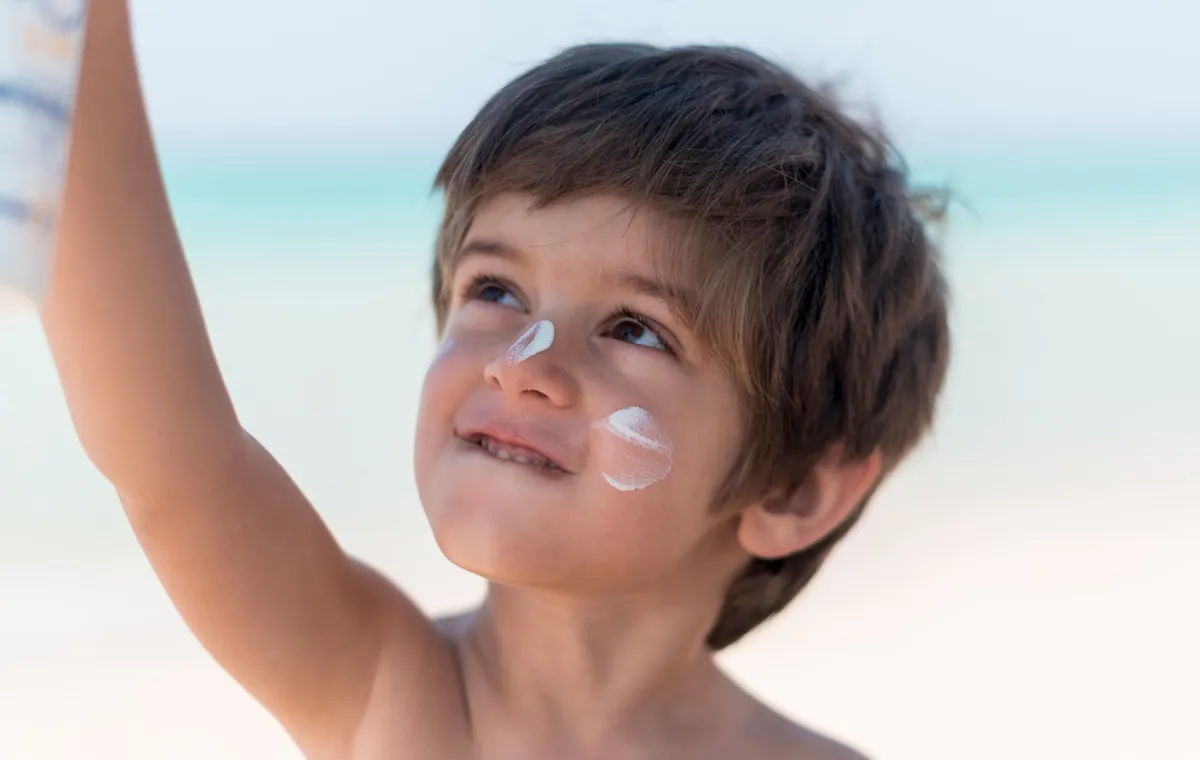 بهترین کرم ضد آفتاب بی رنگ