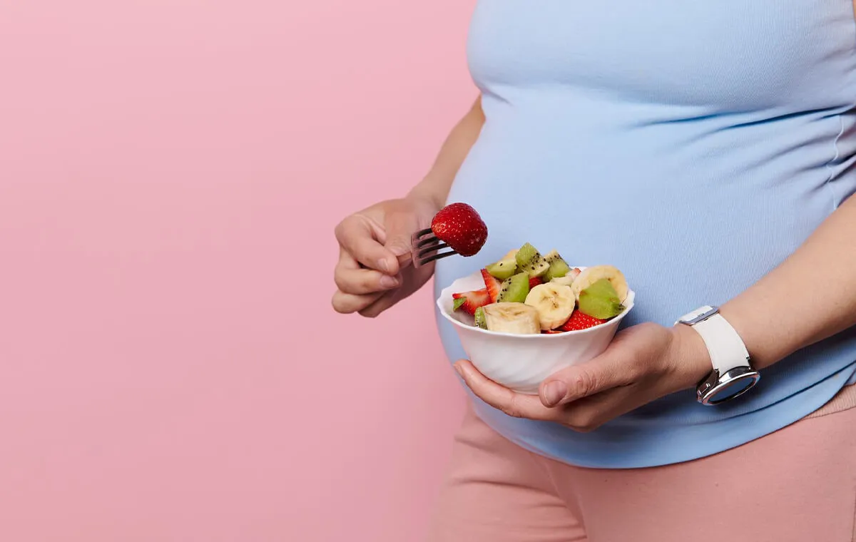 تغذیه ماه اول برای زیبایی جنین