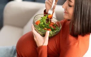 رازهای تغذیه ماه اول بارداری برای داشتن جنین زیبا و سالم