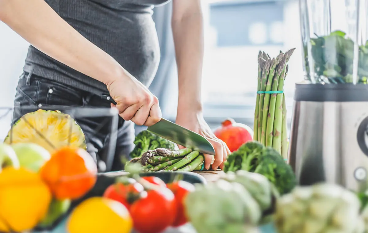 در دوران بارداری چه بخوریم تا فرزندمان زیبا شود؟