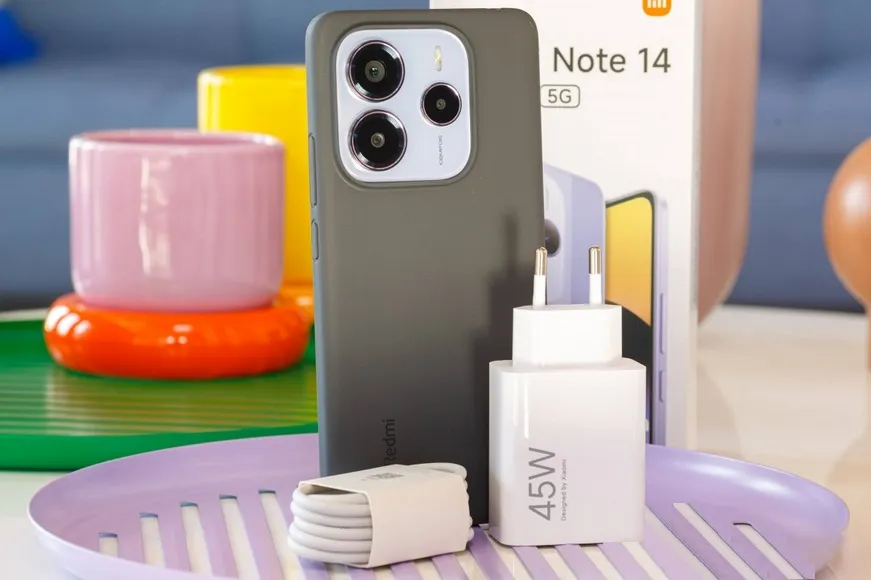 محتویات درون بسته‌بندی گوشی ردمی نوت 15 شیائومی