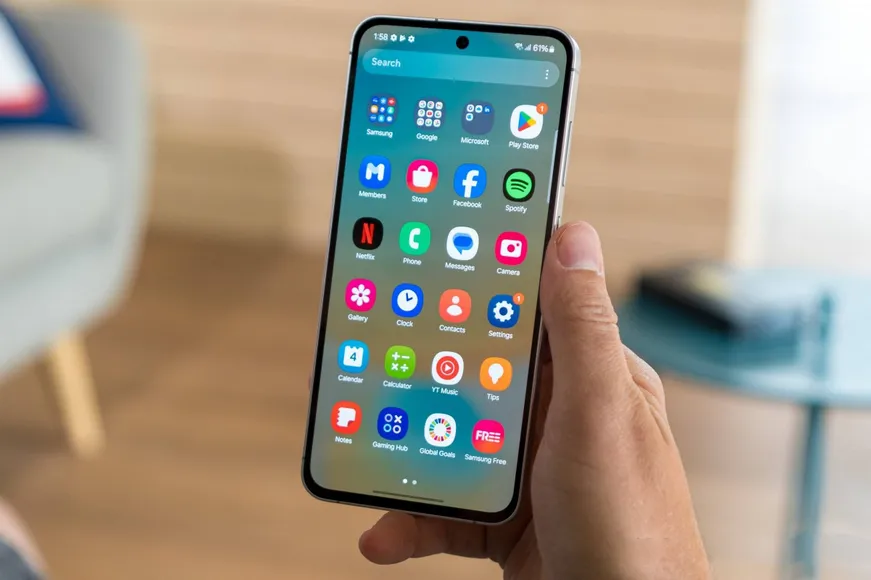 گلکسی S24 FE برای گیم مناسب‌تر است یا A56؟