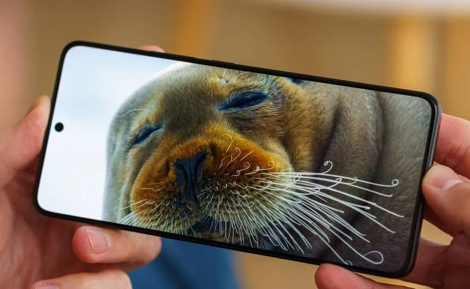 مقایسه نمایشگر پوکو X7 پرو با پوکو X6 پرو