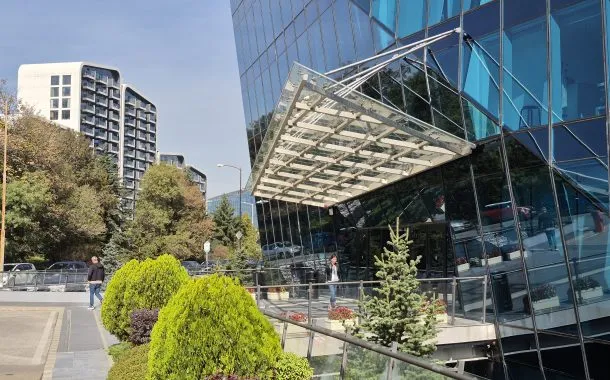 گلکسی S24 FE - زوم 2 برابری