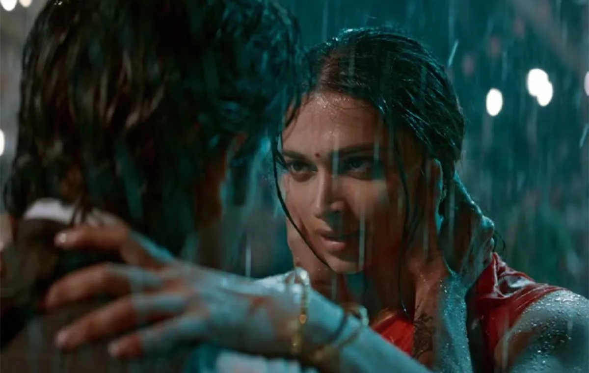 جوان، دیپیکا پادوکونه