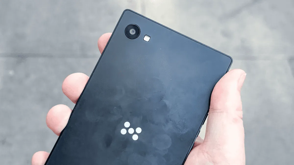 ثر انگشت بر بدنه مینیمال فون