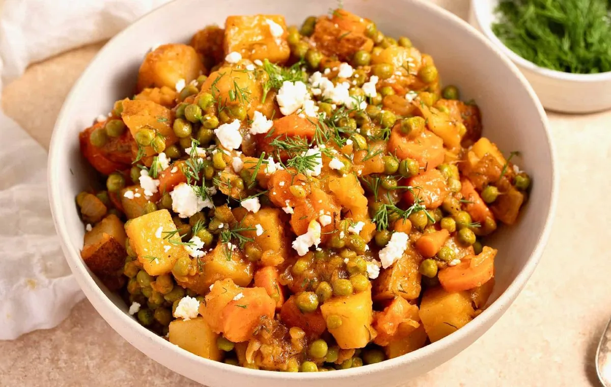 غذا با نخود فرنگی و سیب زمینی