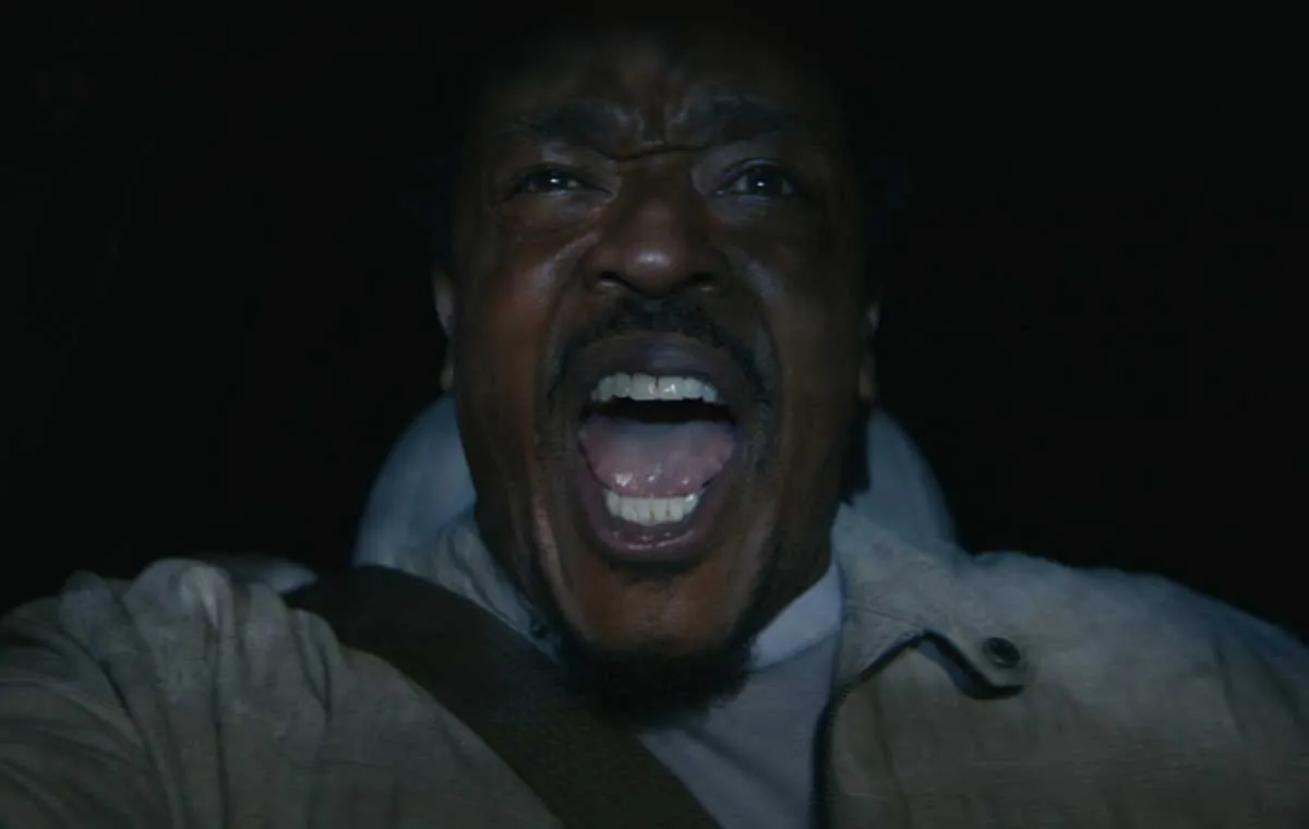 نقد فیلم زنی در محوطه