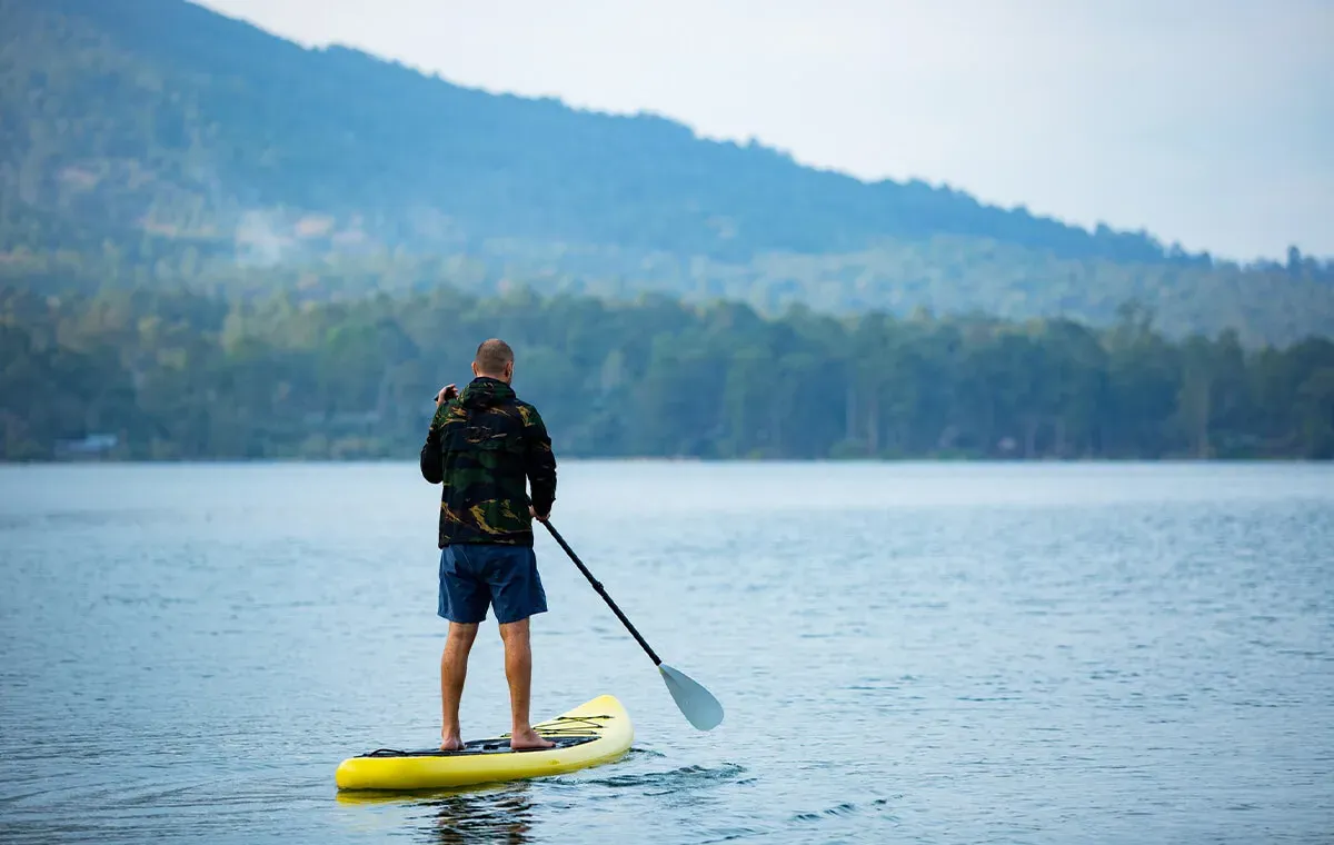 ورزش پدل بوردینگ از انواع ورزش‌های آبی
