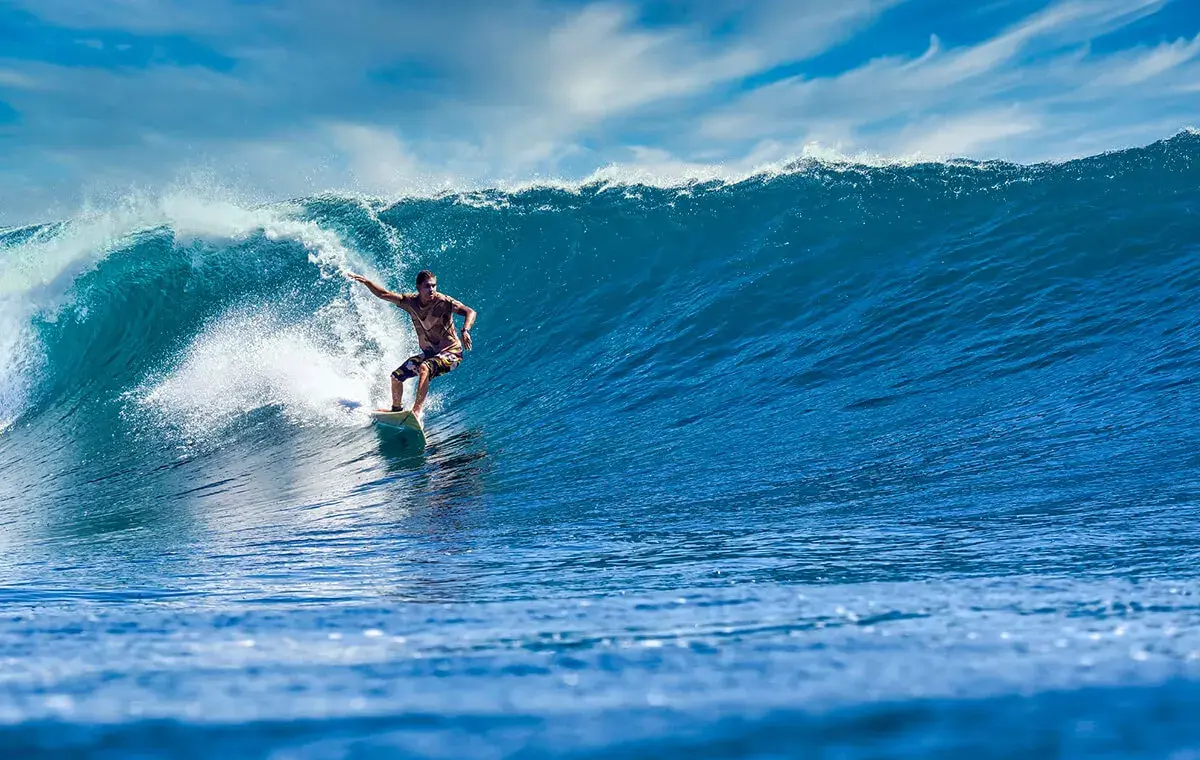 ورزش موج‌سواری