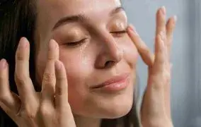 بهترین روغن برای جوانی پوست صورت