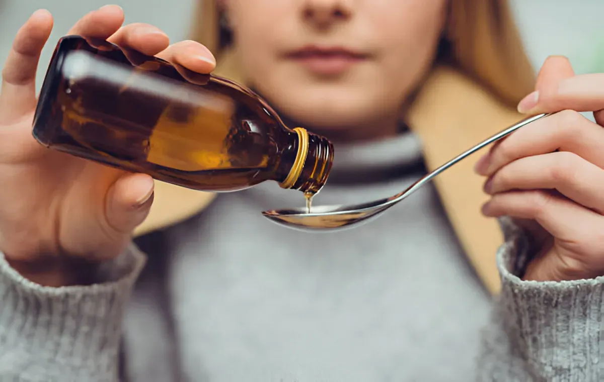 تسکین گلو درد با شربت گایافنزین