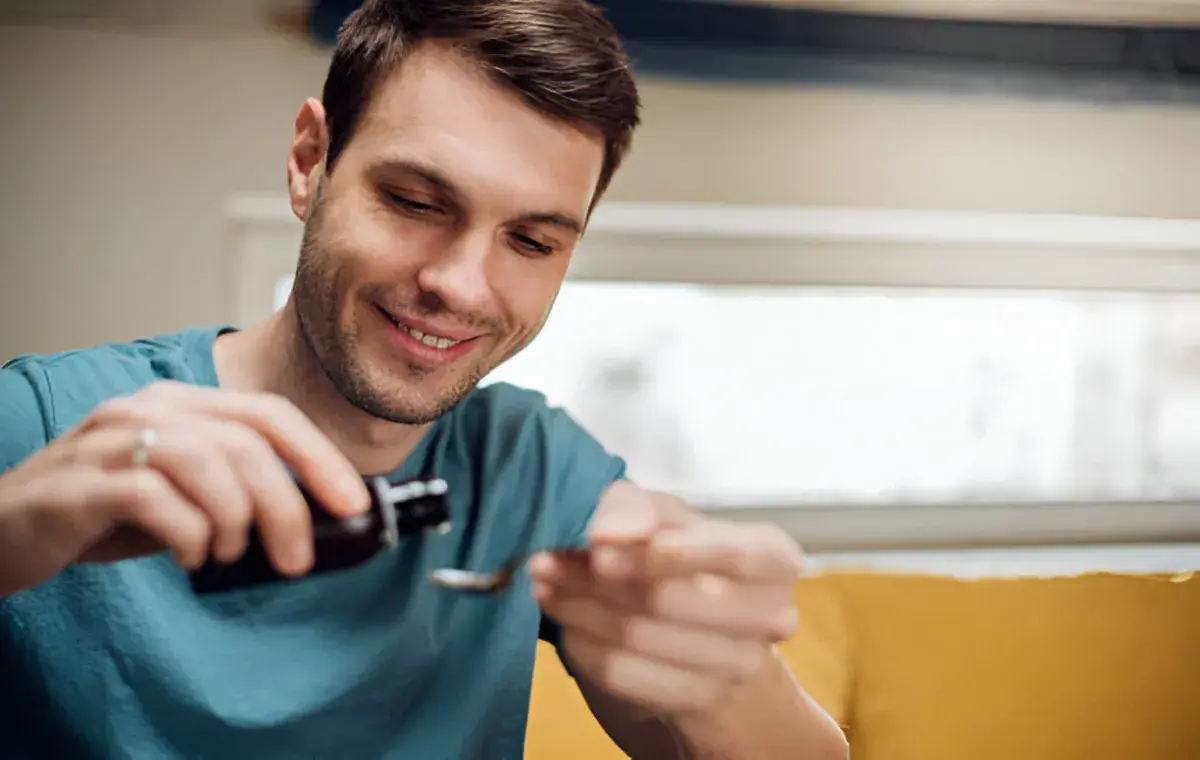 کاهش گلو درد با شربت عسل