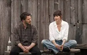 نقد فیلم مادی‌گرایان