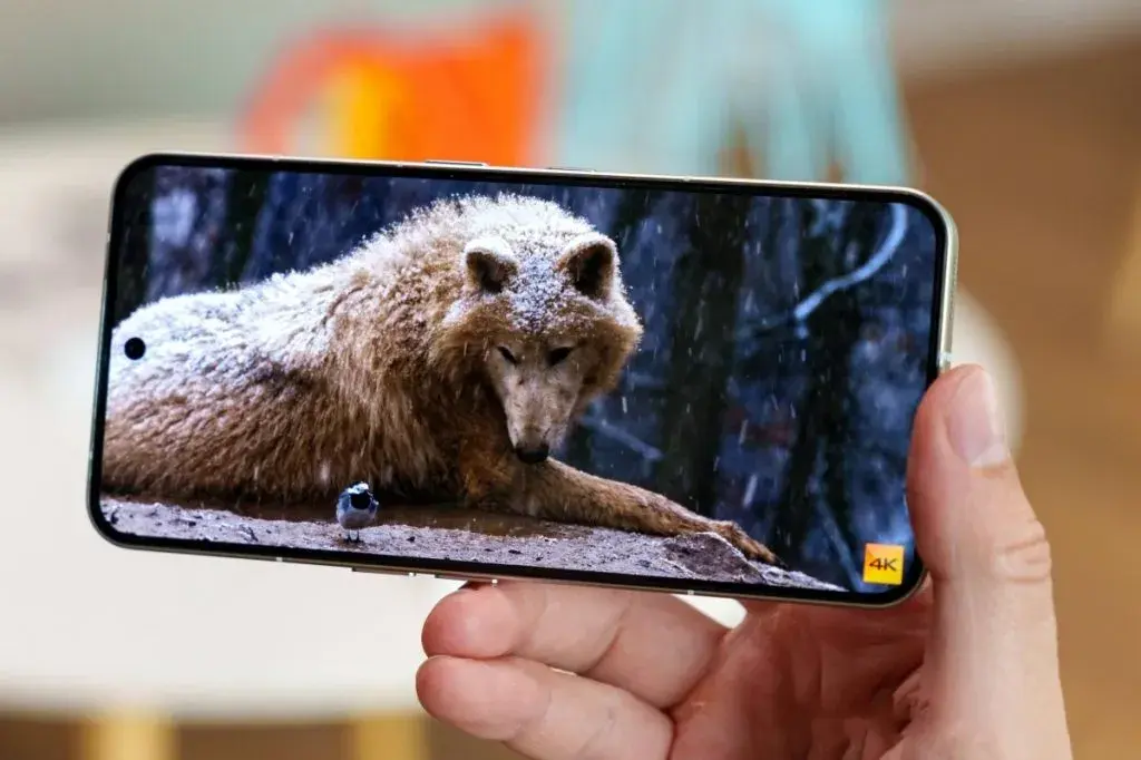 نقد و بررسی نمایشگر ناتینگ فون 3