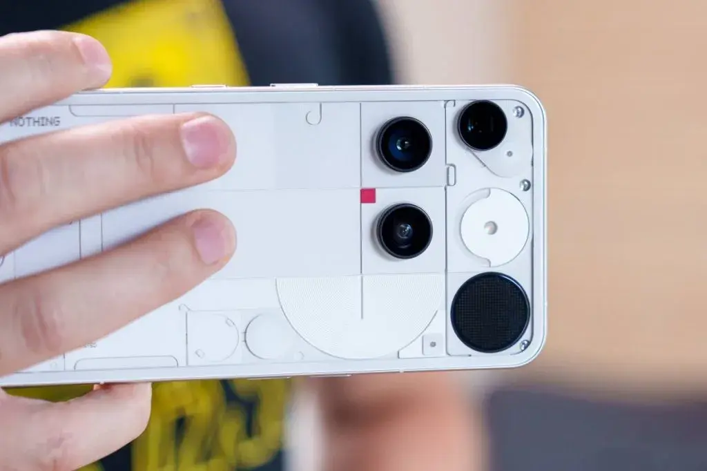 نقد و بررسی دوربین ناتینگ فون 3