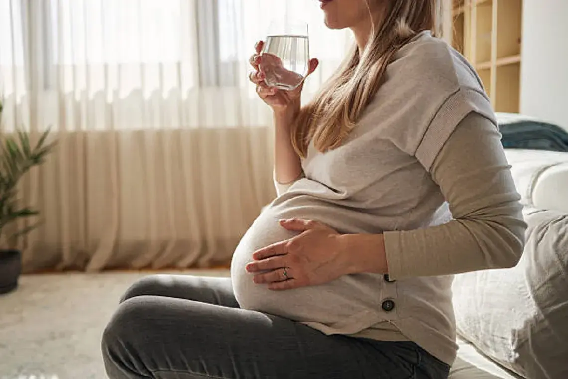 مصرف آب در حاملگی
