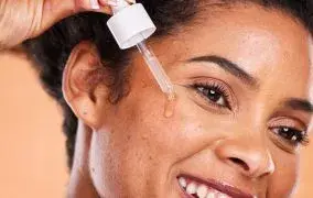 بهترین سرم رتینول ایرانی و خارجی؛ جوانسازی و رفع چروک‌های ریز پوست